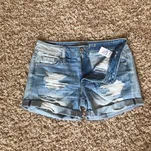 American Eagle boy midi/ tomgirl denim shorts